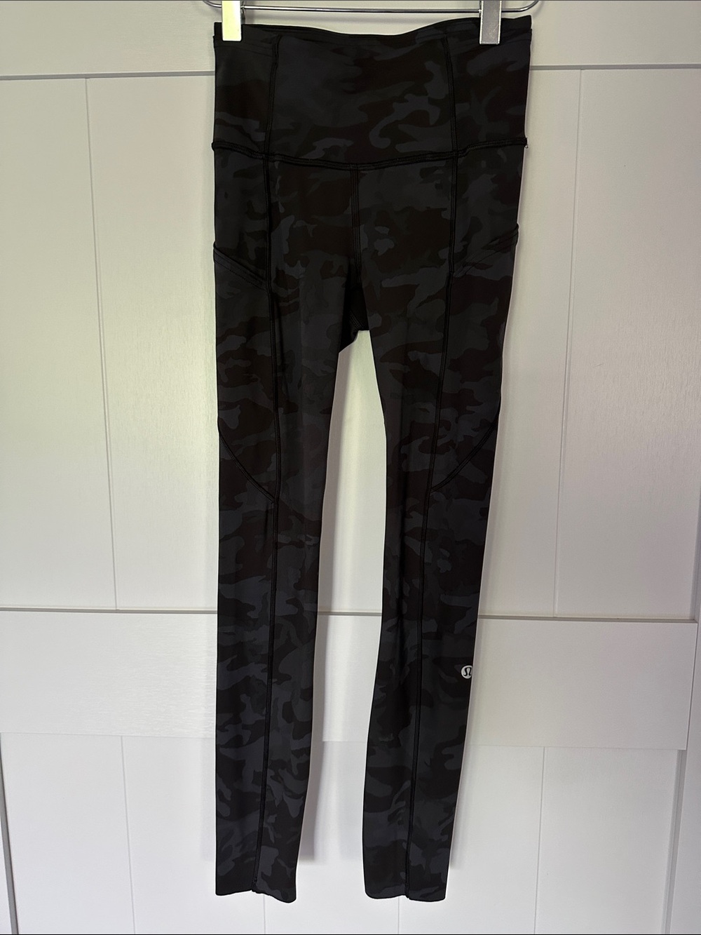 lululemon Women’s Black Gray Camo Leggings Size 2